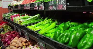 蔬菜超市菜市买菜购物39秒视频的预览图